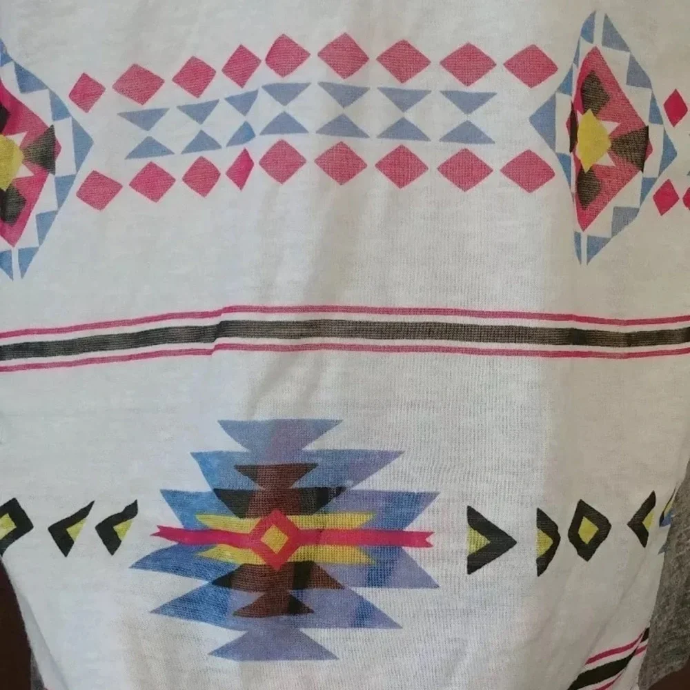 Freeloader Tunic Tee Southwest Aztec Gray White Modcloth Raglan Sleeve Small NEW